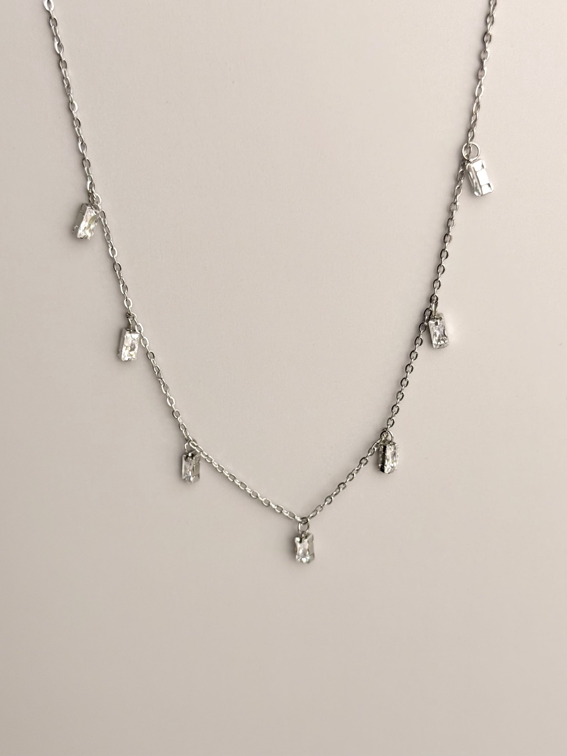 Everlasting Baguette Dangle Kette 14K vergoldet