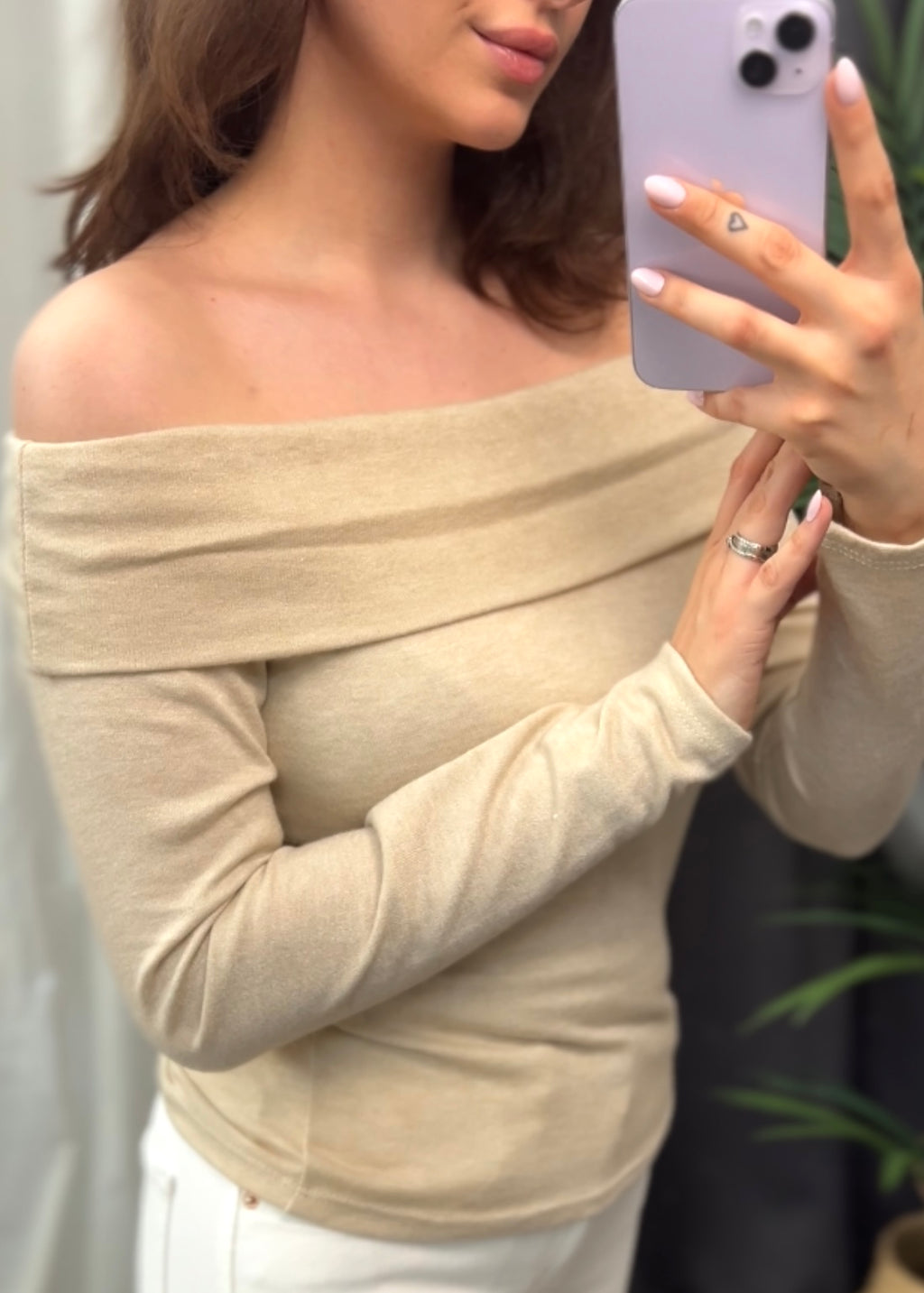 Off-shoulder Shirt “Leni” beige