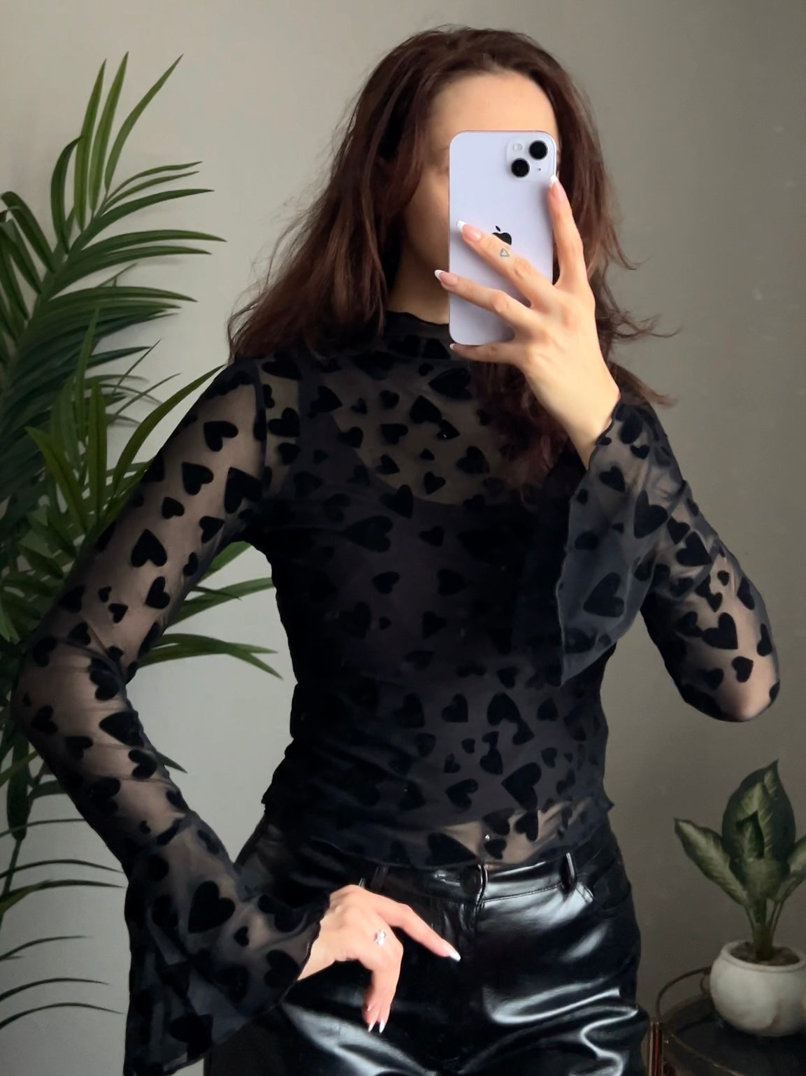 Mesh Oberteil mit Samt Herzen