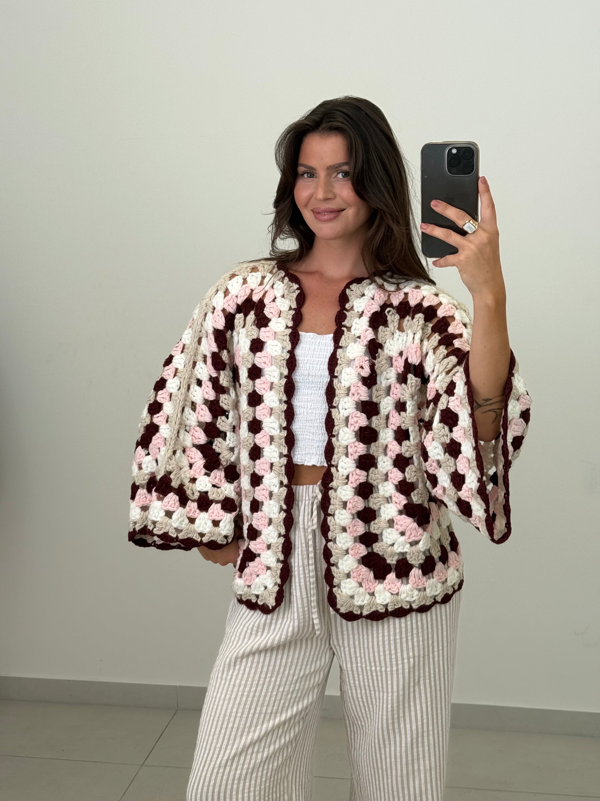 Handmade Häkeljacke „Blush“